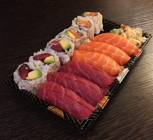 Kazoku sushi selection